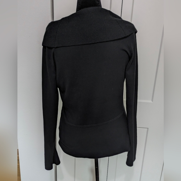 White House Black Market Off The Shoulder Black Knit Sweater Size XL Feminine - Picture 6 of 11